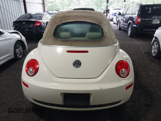 2007 Volkswagen Beetle with VIN 3VWSF31Y07M407379, listed as a IAAI auction lot 42155490 with 118,898 mi miles and . Bid and sale history available at DreamBid. Image 16.