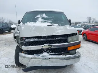 2005 Chevrolet Express Passenger with VIN 1GAHG39U151241968, listed as a IAAI auction lot 41281430 with 148,748 mi miles and . Bid and sale history available at DreamBid. Image 12.
