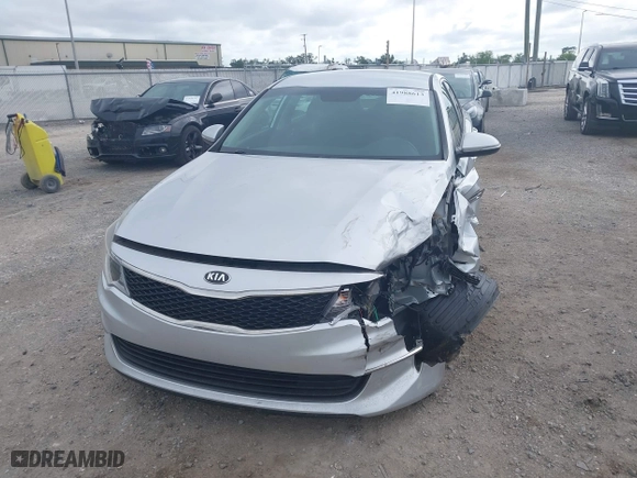 2018 Kia Optima LX with VIN 5XXGT4L35JG186427, listed as a IAAI auction lot 41988613 with 39,456 mi miles. Bid and sale history available at carsss.com. Image 6.