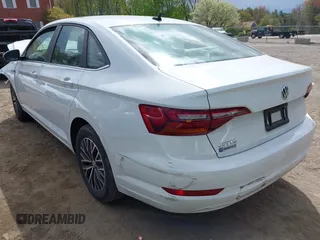2019 Volkswagen Jetta SEL с VIN 3VWE57BU7KM264717, выставлен на аукционе IAAI как лот 42147742 с пробегом 130 927 миль миль и . История ставок и продаж доступна на DreamBid. Изображение 3.