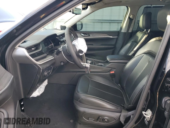 2023 Jeep Grand Cherokee 30th Anniversary with VIN 1C4RJYB61P8905525, listed as a Copart auction lot 43347335 with 18,814 mi miles and Salvage title. Bid and sale history available at DreamBid. Image 7.