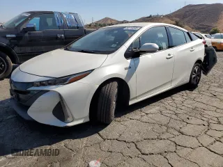 2017 Toyota Prius Plus with VIN JTDKARFP2H3060970, listed as a Copart auction lot 66115595 with 98,235 mi miles and Salvage title. Bid and sale history available at DreamBid. Image 1.