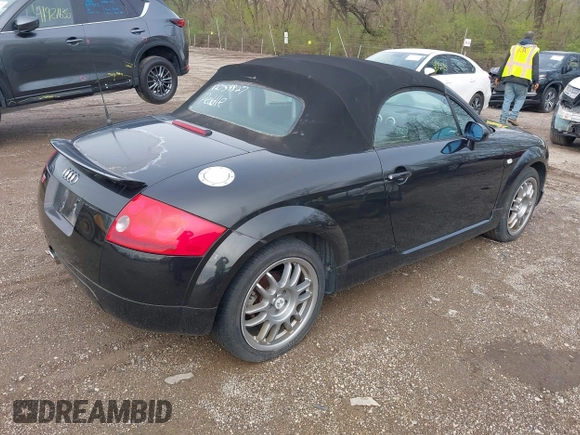 2001 Audi TT z VIN TRUTX28N311033578, wystawiony jako IAAI lot #41965945 z przebiegiem 168 867 mil mil oraz . Historia ofert i sprzedaży dostępna na DreamBid. Obrazek 4.