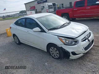 2016 Hyundai Accent SE z VIN KMHCT4AE7GU076917, wystawiony jako IAAI lot #42425890 z przebiegiem 136 031 mil mil oraz . Historia ofert i sprzedaży dostępna na DreamBid. Obrazek 1.