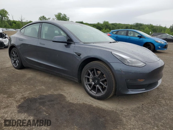 2023 Tesla Model 3 z VIN 5YJ3E1EA4PF627477, wystawiony jako Copart lot #58573825 z przebiegiem 19 018 mil mil oraz Szkoda całkowita • Salvage title. Historia ofert i sprzedaży dostępna na DreamBid. Obrazek 4.