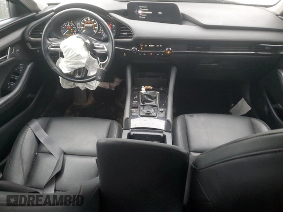 2019 Mazda 3 Preferred with VIN 3MZBPADLXKM108122, listed as a Copart auction lot 84527904 with Not Provided miles and Clean Title. Bid and sale history available at DreamBid. Image 8.