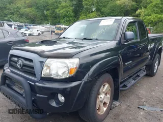 2009 Toyota Tacoma z VIN 5TEUU42N29Z595971, wystawiony jako IAAI lot #42341508 z przebiegiem 146 814 mil mil oraz . Historia ofert i sprzedaży dostępna na DreamBid. Obrazek 2.