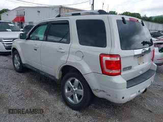 2010 Ford Escape Limited с VIN 1FMCU0EG1AKD30643, выставлен на аукционе IAAI как лот 42241302 с пробегом 180 142 миль миль и . История ставок и продаж доступна на DreamBid. Изображение 3.
