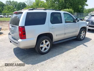 2010 Chevrolet Tahoe LT z VIN 1GNUKBE04AR194729, wystawiony jako IAAI lot #42408855 z przebiegiem 192 532 mil mil oraz . Historia ofert i sprzedaży dostępna na DreamBid. Obrazek 4.
