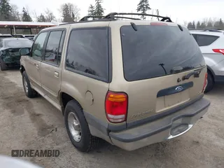 2000 Ford Explorer XLT z VIN 1FMZU73E2YZB86817, wystawiony jako IAAI lot #41768075 z przebiegiem 226 718 mil mil oraz . Historia ofert i sprzedaży dostępna na DreamBid. Obrazek 3.