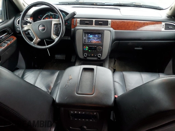 2012 GMC Yukon XL SLT with VIN 1GKS2KE7XCR170066, listed as a Copart auction lot 81310004 with 201,375 mi miles and Salvage Title. Bid and sale history available at carsss.com. Image 8.