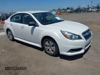 2013 Subaru Legacy 2.5i z VIN 4S3BMCA67D3014760, wystawiony jako IAAI lot #42317562 z przebiegiem 123 253 mil mil oraz . Historia ofert i sprzedaży dostępna na DreamBid. Obrazek 1.