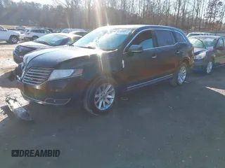 2018 Lincoln MKT with VIN 2LMHJ5NK5JBL02245, listed as a IAAI auction lot 41430571 with 293,537 mi miles and . Bid and sale history available at carsss.com. Image 17.