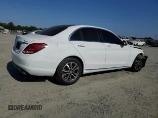 2015 Mercedes-Benz C 300 Luxury with VIN 55SWF4KB0FU014911, listed as a Copart auction lot 59891215 with 124,784 mi miles and Salvage title. Bid and sale history available at DreamBid. Image 3.