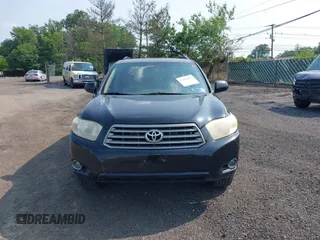 2009 Toyota Highlander z VIN JTEDS41A292082496, wystawiony jako IAAI lot #42495433 z przebiegiem 100 118 mil mil oraz . Historia ofert i sprzedaży dostępna na DreamBid. Obrazek 12.