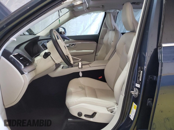 2023 Volvo XC90 Plus with VIN YV4062PN7P1993333, listed as a Copart auction lot 49227985 with 40,711 mi miles and Salvage Title. Bid and sale history available at carsss.com. Image 7.