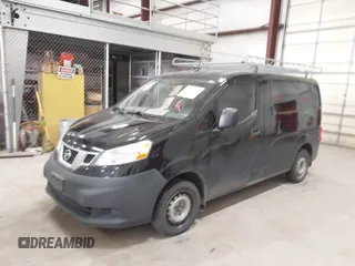 2016 Nissan NV200 S z VIN 3N6CM0KN2GK701438, wystawiony jako IAAI lot #41639317 z przebiegiem 178 280 mil mil oraz . Historia ofert i sprzedaży dostępna na DreamBid. Obrazek 2.