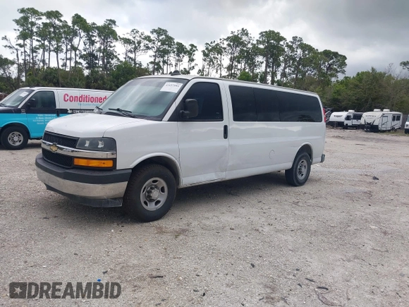 2018 Chevrolet Express Passenger LT с VIN 1GAZGPFG7J1334935, выставлен на аукционе IAAI как лот 41697084 с пробегом 72 571 миль миль и . История ставок и продаж доступна на DreamBid. Изображение 18.