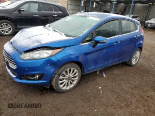 2018 Ford Fiesta Titanium z VIN 3FADP4FJ3JM139564, wystawiony jako Copart lot #53812695 z przebiegiem 75 265 mil mil oraz Czysty tytuł • Clean title. Historia ofert i sprzedaży dostępna na DreamBid. Obrazek 1.