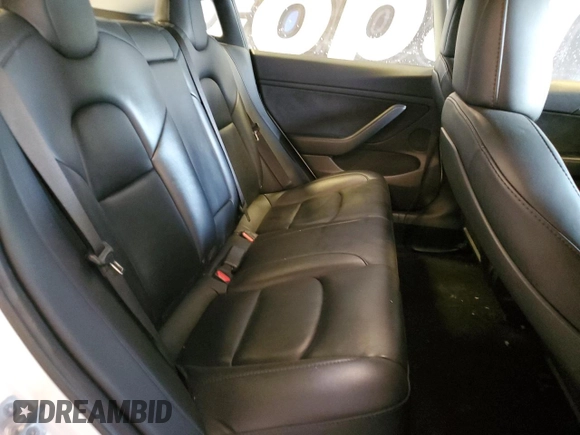 2022 Tesla Model 3 z VIN 5YJ3E1EA1NF371389, wystawiony jako Copart lot #59639665 z przebiegiem 84 719 mil mil oraz Czysty tytuł • Clean title. Historia ofert i sprzedaży dostępna na DreamBid. Obrazek 10.