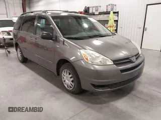 2005 Toyota Sienna CE with VIN 5TDZA23C15S290369, listed as a IAAI auction lot 42143101 with 248,825 mi miles. Bid and sale history available at carsss.com. Image 1.