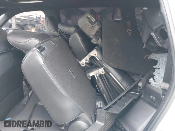 2021 Toyota Highlander XSE z VIN 5TDLZRBH8MS062159, wystawiony jako IAAI lot #42245182 z przebiegiem 63 072 mil mil oraz . Historia ofert i sprzedaży dostępna na DreamBid. Obrazek 8.