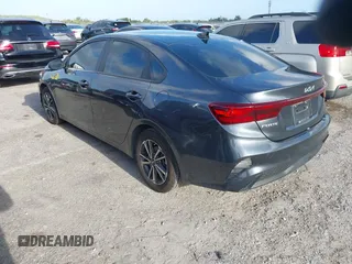 2024 Kia Forte LXS with VIN 3KPF24AD5RE720735, listed as a IAAI auction lot 41956986 with 27,967 mi miles and . Bid and sale history available at DreamBid. Image 3.