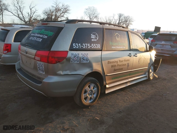 2004 Toyota Sienna CE with VIN 5TDZA23C54S069260, listed as a IAAI auction lot 41744298 with 174,769 mi miles. Bid and sale history available at carsss.com. Image 4.