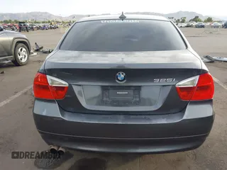 2006 BMW 3 Series 325i with VIN WBAVB135X6KX48911, listed as a IAAI auction lot 40922943 with 199,683 mi miles and . Bid and sale history available at carsss.com. Image 16.