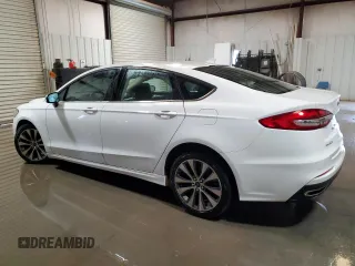 2020 Ford Fusion SE with VIN 3FA6P0T93LR256756, listed as a Copart auction lot 60618975 with 60,416 mi miles and Clean title. Bid and sale history available at DreamBid. Image 2.