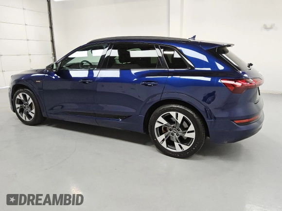 2022 Audi e-tron Premium with VIN WA1AAAGE4NB022730, listed as a Copart auction lot 56118575 with 47,680 mi miles and Clean title. Bid and sale history available at DreamBid. Image 2.