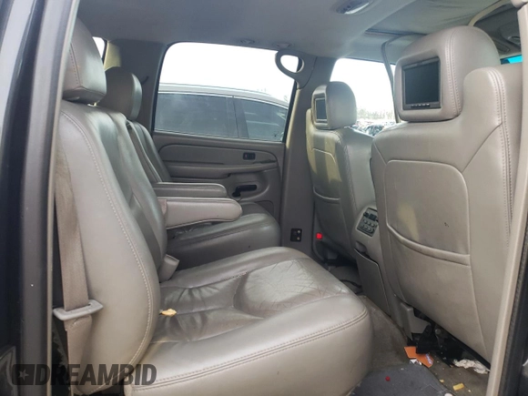2004 Chevrolet Suburban LT with VIN 3GNEC16T34G337436, listed as a Copart auction lot 43124235 with 233,453 mi miles and Salvage Title. Bid and sale history available at carsss.com. Image 10.