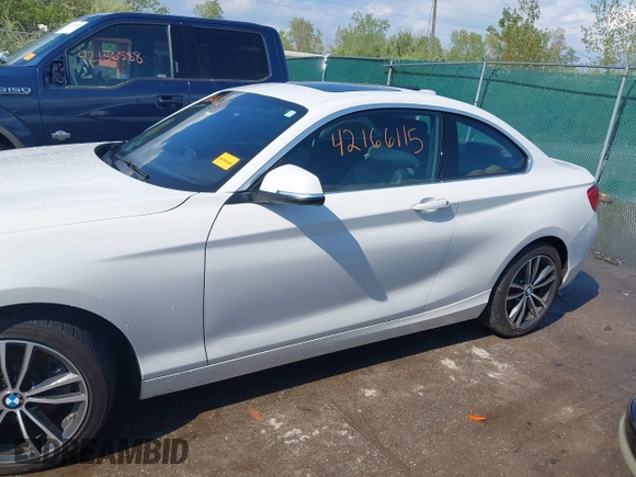 2019 BMW 2 Series 230i xDrive z VIN WBA2J3C53KVD49223, wystawiony jako IAAI lot #42166115 z przebiegiem 55 303 mil mil oraz . Historia ofert i sprzedaży dostępna na DreamBid. Obrazek 14.
