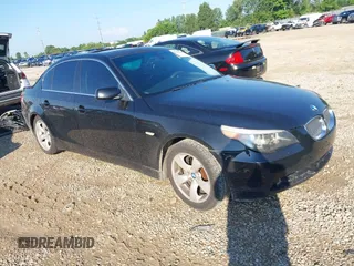 2004 BMW 5 Series 530i z VIN WBANA73514B066454, wystawiony jako IAAI lot #42640110 z przebiegiem 269 996 mil mil oraz . Historia ofert i sprzedaży dostępna na DreamBid. Obrazek 1.