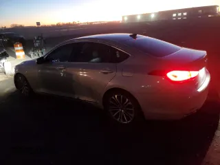 2015 Hyundai Genesis 3.8L with VIN KMHGN4JE5FU087568, listed as a Copart auction lot 81999524 with 70,739 mi miles and Salvage Title. Bid and sale history available at carsss.com. Image 2.