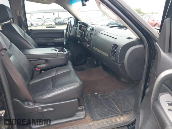2008 Chevrolet Silverado 1500 LTZ with VIN 3GCEC13J88G246759, listed as a IAAI auction lot 42207579 with 298,952 mi miles and . Bid and sale history available at DreamBid. Image 5.