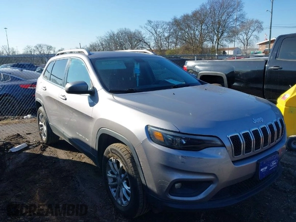 2019 Jeep Cherokee Latitude with VIN 1C4PJMCB8KD167282, listed as a IAAI auction lot 41154149 with 142,664 mi miles. Bid and sale history available at carsss.com. Image 1.