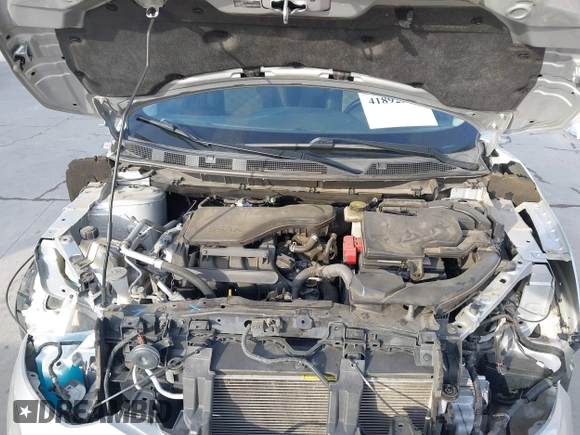 2017 Nissan Rogue SV z VIN JN1BJ1CP5HW030515, wystawiony jako IAAI lot #41892304 z przebiegiem 83 794 mil mil oraz . Historia ofert i sprzedaży dostępna na DreamBid. Obrazek 10.