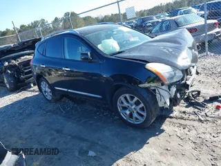 2011 Nissan Rogue SV z VIN JN8AS5MV1BW667939, wystawiony jako IAAI lot #41801989 z przebiegiem 113 489 mil mil oraz . Historia ofert i sprzedaży dostępna na DreamBid. Obrazek 1.