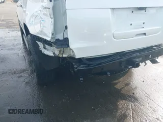 2020 Cadillac Escalade Luxury z VIN 1GYS3BKJ3LR144735, wystawiony jako IAAI lot #42161511 z przebiegiem 77 990 mil mil oraz . Historia ofert i sprzedaży dostępna na DreamBid. Obrazek 17.