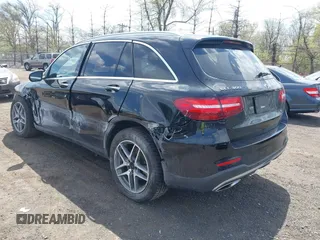 2017 Mercedes-Benz GLC 300 z VIN WDC0G4KB2HF247007, wystawiony jako IAAI lot #42097042 z przebiegiem 74 521 mil mil oraz . Historia ofert i sprzedaży dostępna na DreamBid. Obrazek 3.