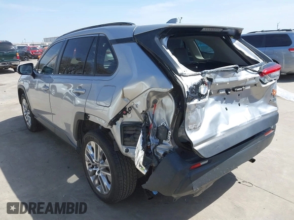 2020 Toyota RAV4 XLE Premium with VIN JTMC1RFV7LJ021069, listed as a IAAI auction lot 41701623 with 25,459 mi miles. Bid and sale history available at carsss.com. Image 3.