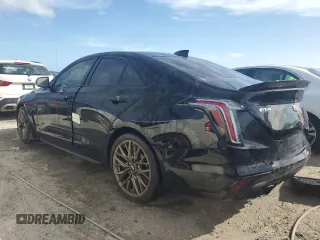 2023 Cadillac CT4-V Blackwing z VIN 1G6DL5RP2P0460117, wystawiony jako Copart lot #75218744 z przebiegiem 5623 mil mil oraz Nie do naprawy. Historia ofert i sprzedaży dostępna na DreamBid. Obrazek 2.