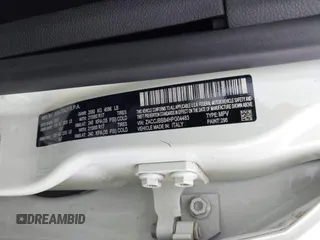2017 Jeep Renegade Latitude z VIN ZACCJBBB4HPG04483, wystawiony jako IAAI lot #42252208 z przebiegiem 68 088 mil mil oraz . Historia ofert i sprzedaży dostępna na DreamBid. Obrazek 9.