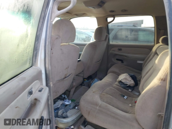 2002 Chevrolet Suburban LS with VIN 3GNEC16Z82G353245, listed as a IAAI auction lot 41220885 with 1 mi miles. Bid and sale history available at carsss.com. Image 8.