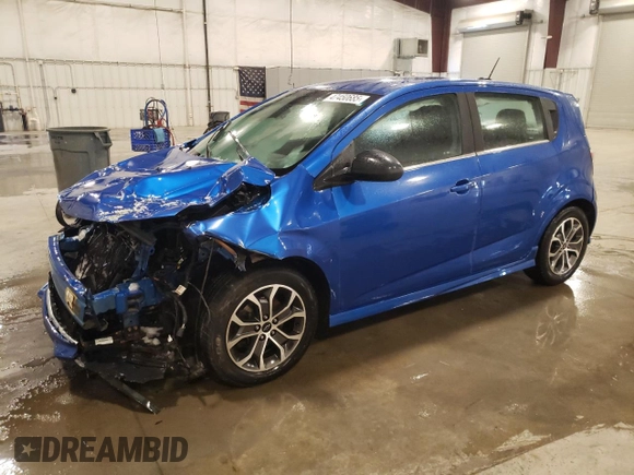 2018 Chevrolet Sonic LT z VIN 1G1JD6SH3J4105391, wystawiony jako Copart lot #47450685 z przebiegiem 69 558 mil mil oraz Nie do naprawy • Non repairable. Historia ofert i sprzedaży dostępna na DreamBid. Obrazek 1.