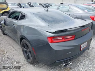 2017 Chevrolet Camaro 2SS with VIN 1G1FG1R72H0150305, listed as a IAAI auction lot 41910711 with 81,003 mi miles. Bid and sale history available at carsss.com. Image 3.