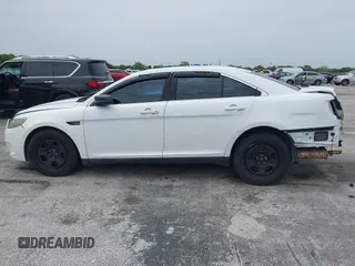 2015 Ford Police Interceptor с VIN 1FAHP2MK7FG106859, выставлен на аукционе IAAI как лот 42427795 с пробегом 177 300 миль миль и . История ставок и продаж доступна на DreamBid. Изображение 14.