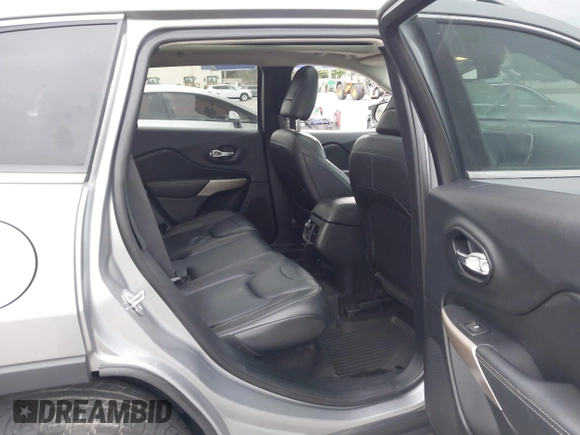 2017 Jeep Cherokee Limited with VIN 1C4PJMDS4HW613200, listed as a IAAI auction lot 41638978 with 81,356 mi miles. Bid and sale history available at carsss.com. Image 8.