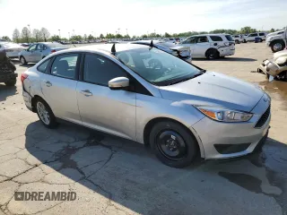 2017 Ford Focus SE z VIN 1FADP3F29HL339332, wystawiony jako Copart lot #56556735 z przebiegiem 93 050 mil mil oraz Szkoda całkowita • Salvage title. Historia ofert i sprzedaży dostępna na DreamBid. Obrazek 4.
